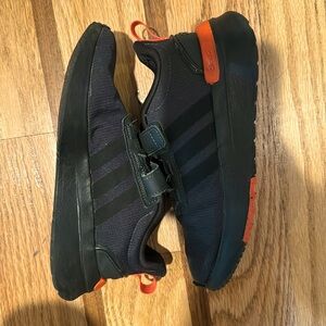 Lightly worn adidas boys shoes!